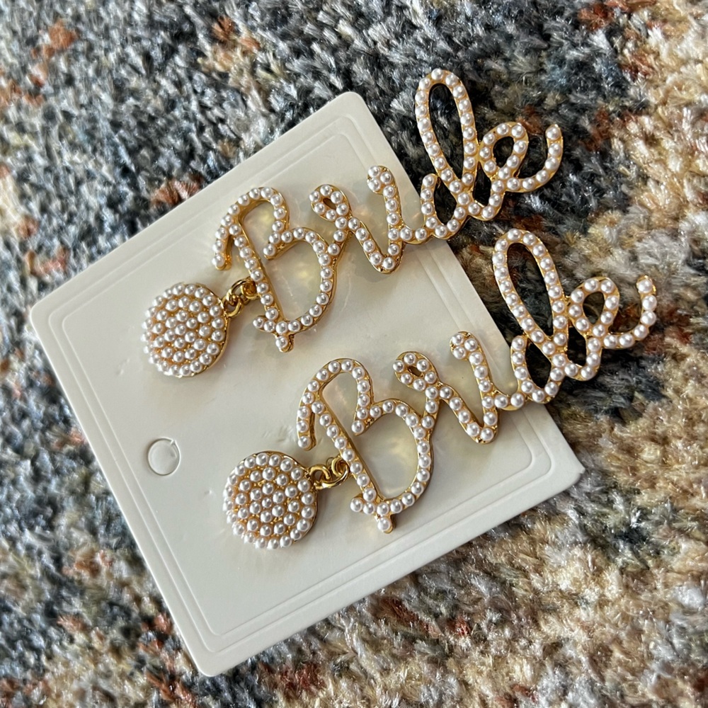 NEW Gold and Pearl Bride Earrings